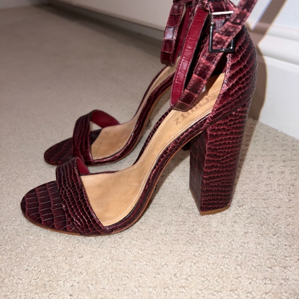 Schutz block heel sandal. Size 9.5 - Picture 2 of 2